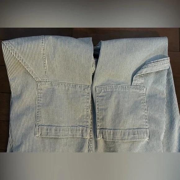 NWT Universal Thread Blue & White Pinstripe Stretchy Overalls Size 2 - Picture 5 of 8